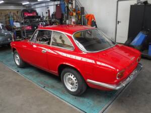 Bild 12/50 von Alfa Romeo Giulia GT 1300 Junior (1972)