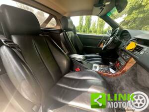 Image 10/10 of Mercedes-Benz 500 SL (1991)
