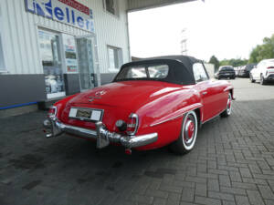 Afbeelding 4/29 van Mercedes-Benz 190 SL (1959)