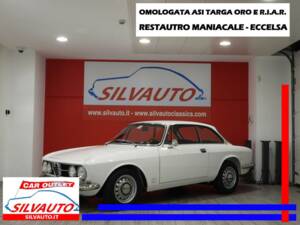 Image 1/15 of Alfa Romeo 1750 GT Veloce (1968)