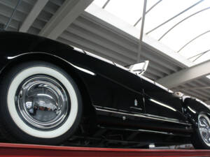 Image 8/50 of Nash-Healey Roadster (1953)