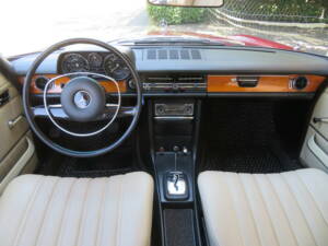 Image 10/19 of Mercedes-Benz 250 CE (1970)