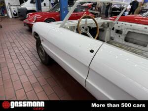 Bild 6/15 von Alfa Romeo 1750 Spider Veloce (1968)