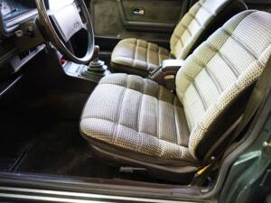 Immagine 33/39 di Audi 200 5T (1982)