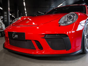 Image 6/27 of Porsche 911 GT3 Touring (2018)