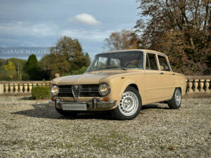 Image 1/100 de Alfa Romeo Giulia 1300 Super (1971)