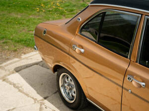 Bild 35/42 von Ford Escort 1300 (1975)