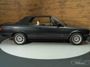 Immagine 10/19 di BMW 325i (1986)