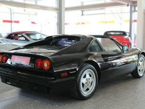 Image 3/18 de Ferrari 328 GTS (1989)