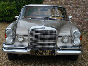 Image 5/50 of Mercedes-Benz 280 SE (1968)