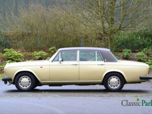 Image 2/50 of Rolls-Royce Silver Shadow II (1978)