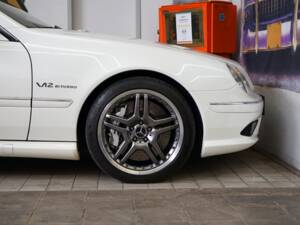 Afbeelding 36/37 van Mercedes-Benz CL 65 AMG (2005)