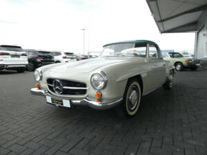 Image 3/29 of Mercedes-Benz 190 SL (1961)