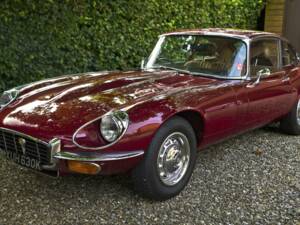 Imagen 2/50 de Jaguar E-Type V12 (2+2) (1972)