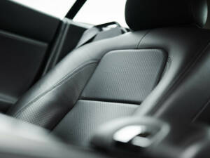 Image 29/33 of Jaguar XKR (2008)