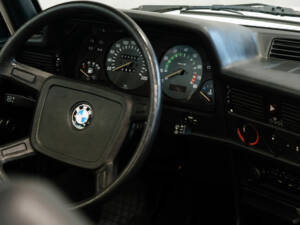 Bild 16/23 von BMW 320 Baur TC (1980)