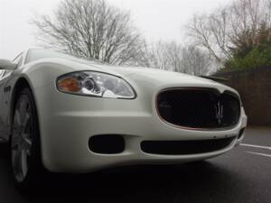 Imagen 10/99 de Maserati Quattroporte 4.2 (2007)