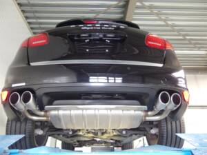 Bild 88/98 von Porsche Cayenne Turbo (2010)