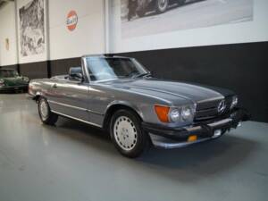 Bild 1/50 von Mercedes-Benz 560 SL (1989)