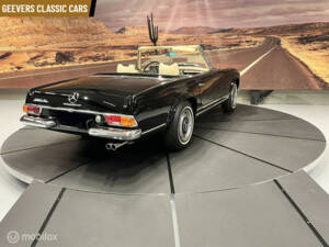 Image 42/46 of Mercedes-Benz 280 SL (1970)