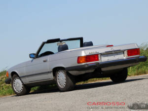 Image 10/50 of Mercedes-Benz 560 SL (1988)