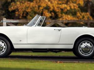 Image 49/50 of Alfa Romeo 2600 Spider (1964)