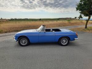 Image 7/13 of MG MGB (1965)