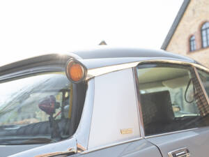Image 23/53 of Citroën DS 23 Pallas (1972)