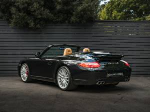 Image 6/45 of Porsche 911 Carrera 4S (2010)