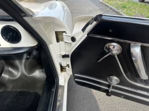 Image 33/63 of Alfa Romeo Spider 1300 Junior (1970)