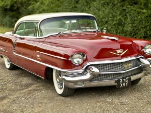 Image 2/50 of Cadillac 62 Coupe DeVille (1956)