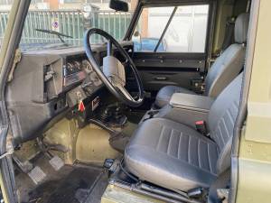 Image 15/50 of Land Rover 110 (1989)