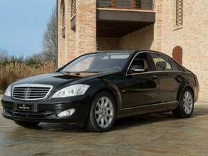 Image 1/50 of Mercedes-Benz S 600 L (2007)