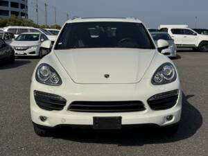 Bild 6/61 von Porsche Cayenne S (2010)