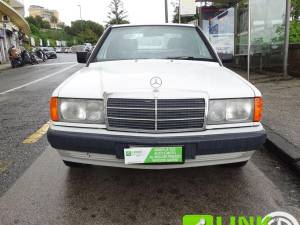 Immagine 7/10 di Mercedes-Benz 190 E 2.0 (1989)