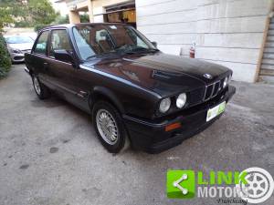 Bild 3/10 von BMW 318i (1988)