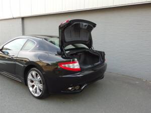 Afbeelding 83/100 van Maserati GranTurismo S (2010)