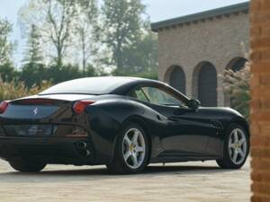 Bild 15/50 von Ferrari California (2010)