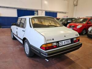 Bild 4/7 von Saab 900 2.0i 16V (1989)