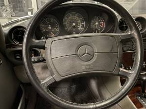 Immagine 23/40 di Mercedes-Benz 560 SL (1986)