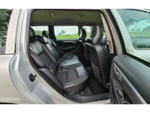 Image 13/46 de Volvo V 70 2.4 (2004)