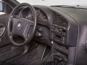 Image 18/20 de BMW 328i (1995)