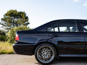 Immagine 37/50 di BMW M5 (1999)