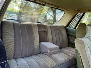 Image 20/22 of Mercedes-Benz 350 SLC (1972)