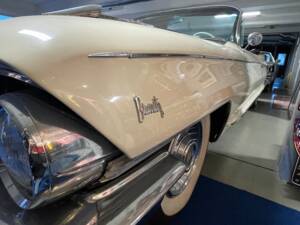 Image 15/24 of Cadillac Eldorado Biarritz (1961)