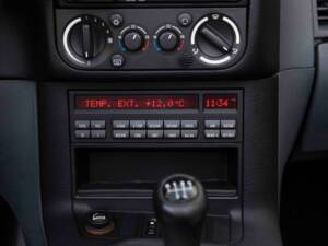 Bild 80/92 von BMW 325i (1994)