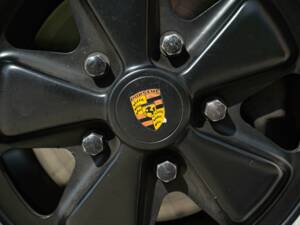 Image 21/50 de Porsche 911 SC 3.0 (1979)