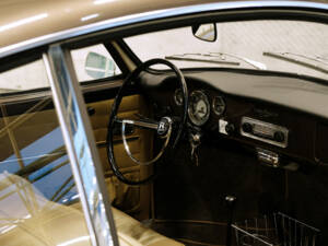 Bild 15/23 von Volkswagen Karmann Ghia 1500 (1969)