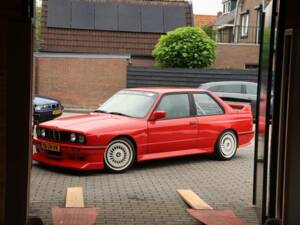 Image 3/6 of BMW M3 (1988)