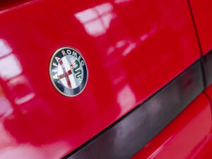 Image 27/32 de Alfa Romeo SZ (1994)